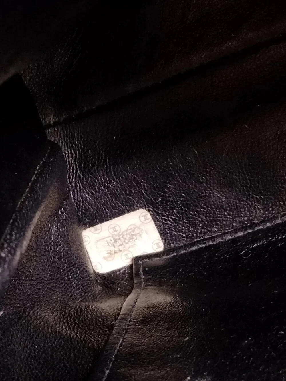 Authentic Chanel Vintage CC Shoulder Bag Black Quilted Leather Gold Chain Bag - Picture 16 of 16